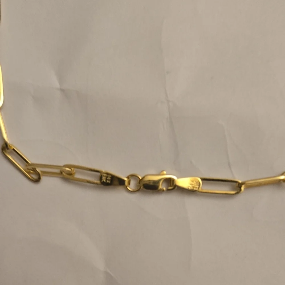 Elegant Gold Chain Necklace - Picture 3 of 5